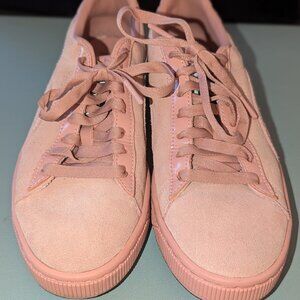 Puma x Mac Crème d'Nude Lipstick Womens Suede Sneakers